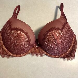 Victoria Secret Lace Bra size 32C